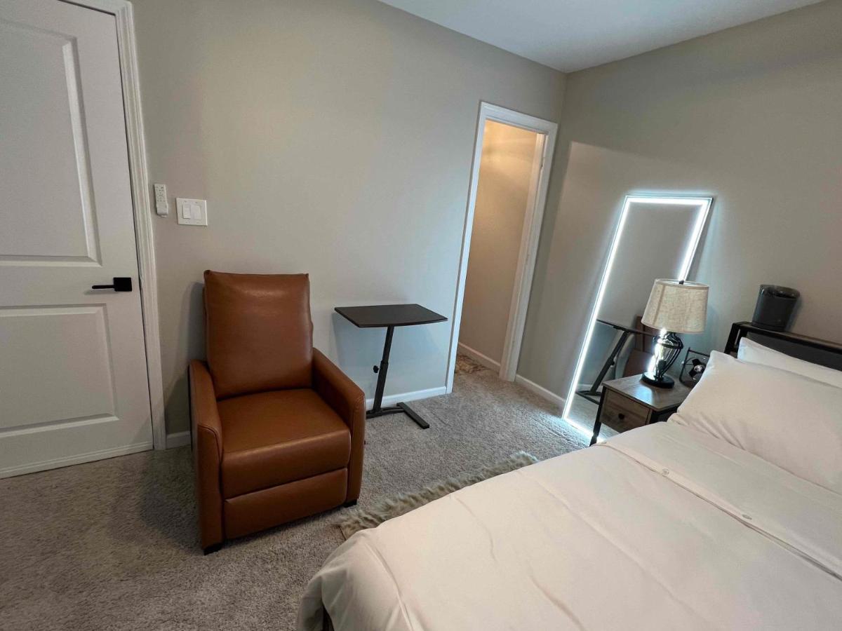 Hometel Premium Guest Suite W/ Private Entrance Ypsilanti Dış mekan fotoğraf
